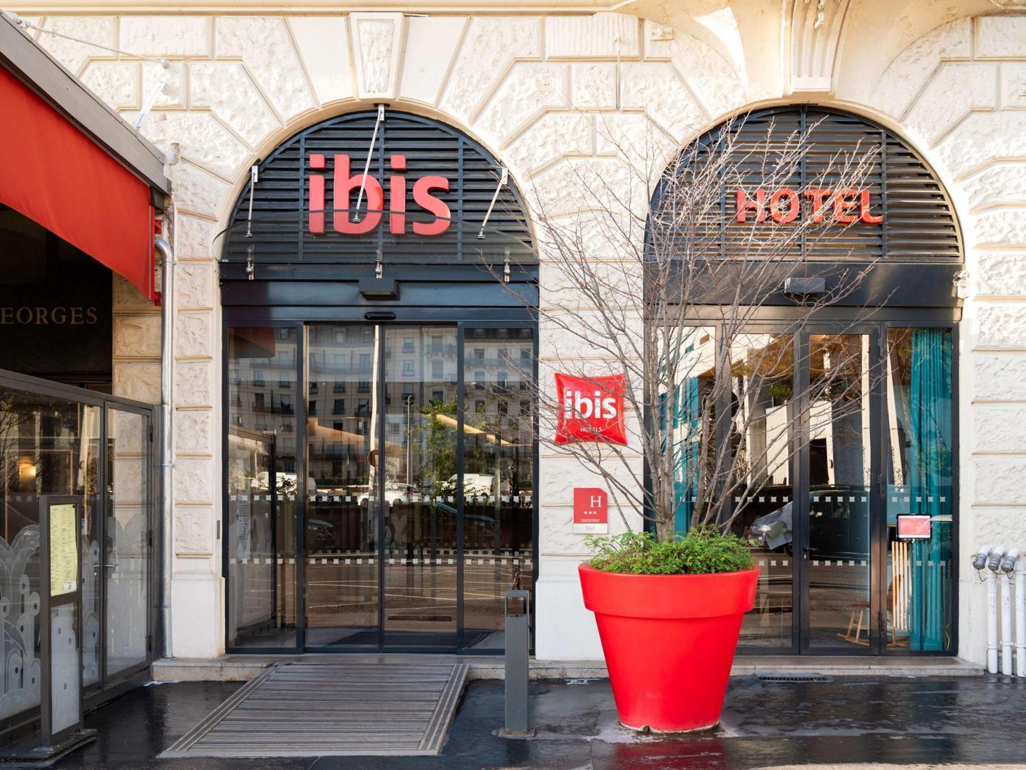 Hotel Ibis Lyon Centre Perrache Esterno foto